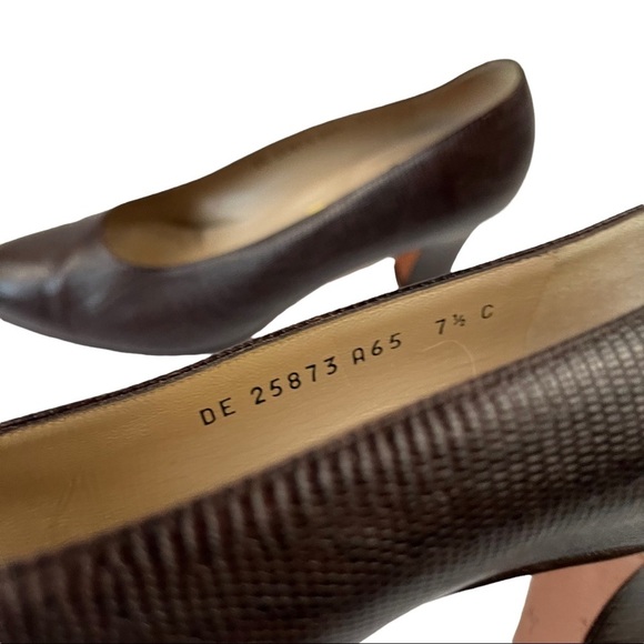 FERRAGAMO Vintage Patent Calf Visone Lizard Print Heels - Picture 11 of 12